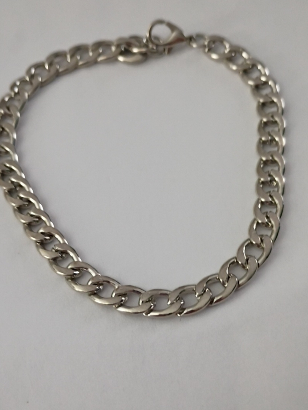 Silver Men's Curb Chain Bracelet - Sleek Everyday Accessory